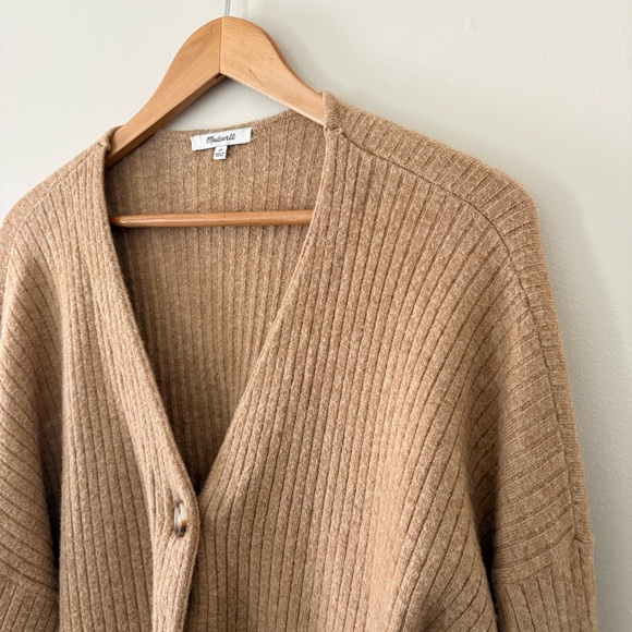 Madewell Plus Cameron Ribbed Cardigan Sweater in Coziest Yarn Heather Toffee 2X - Picture 6 of 13